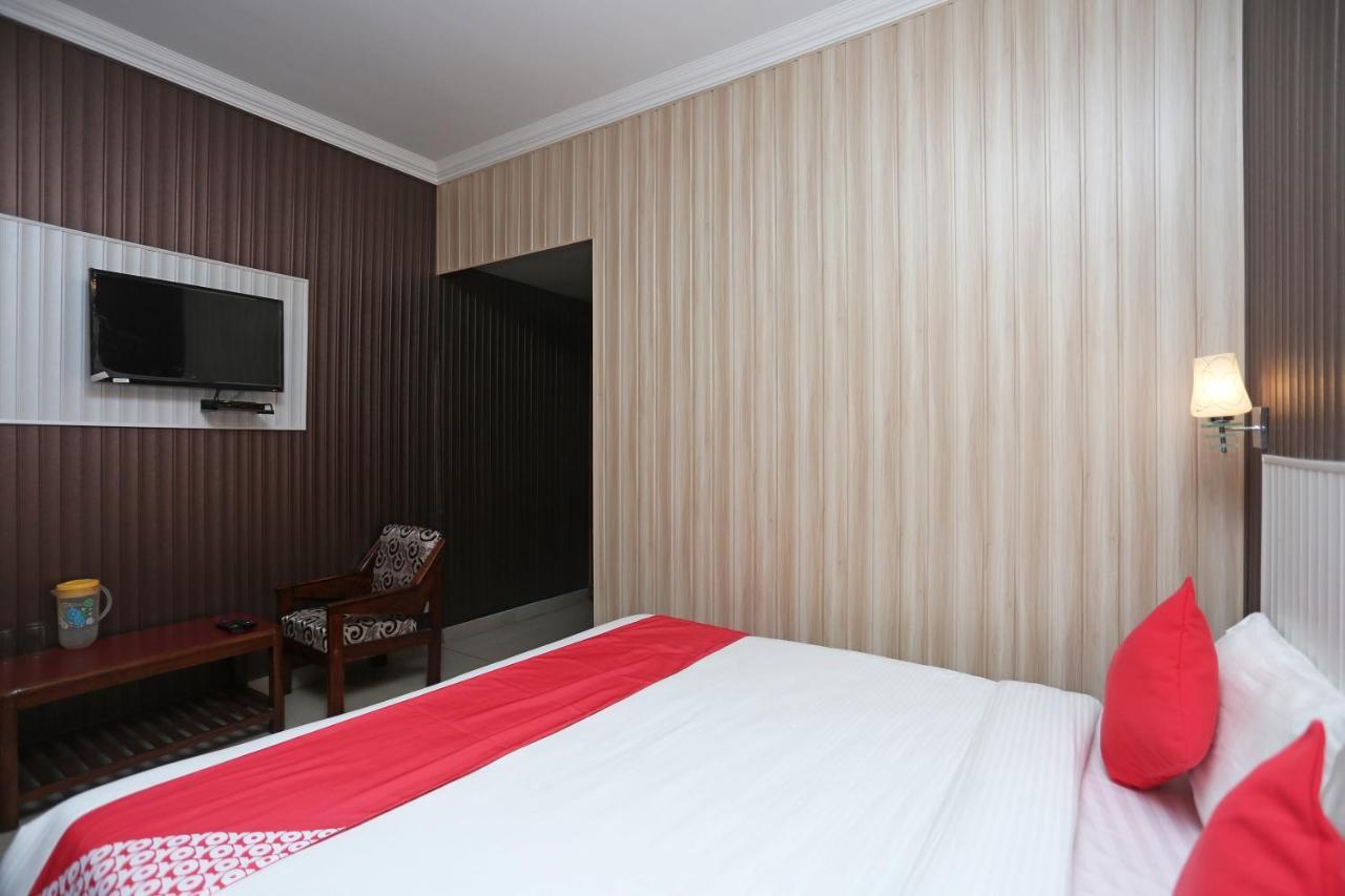 Oyo 8714 Hotel Amar Массури Экстерьер фото